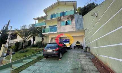 Casa para venda com piscina no condomínio Country Club em Arujá!!!