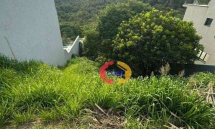 Lote declive à venda no condomínio Arujá Hill's III !!!