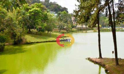 Lote com vista para o lago em condomínio á venda em Arujá!!!