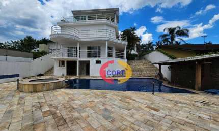 Casa para locação no condomínio Arujazinho III em Arujá.