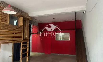 Casa maravilhosa na Vila Madalena, com 1465m² de terreno e 366m² de área útil.