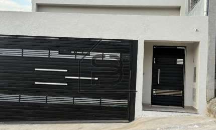 Casa á venda Residencial Vila Verde, 3 dormitórios sendo 1 suíte, 2 vagas de garagem, Bragança Paulista, SP