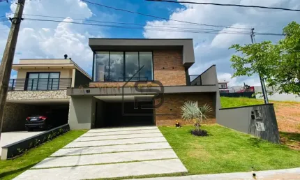Casa Sobrado à venda Condomínio Vale das Águas, 3 suítes, todas com porta balcão blackout, piscina; área gourmet, 2 carros cobertos, Bragança Paulista.