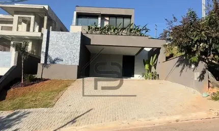 Sobrado à venda Condomínio Vale das Águas, 3 Suítes sendo uma delas MASTER, piscina, área gourmet, 4 vagas para carros, Bragança Paulista.