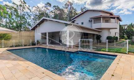 Casa à Venda em Condomínio Fechado em Sousas, Campinas - Sobrado com 6 Suítes e Lazer