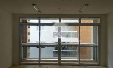 Sala comercial para Venda no Centro / Guanabara / Itapura em Campinas.