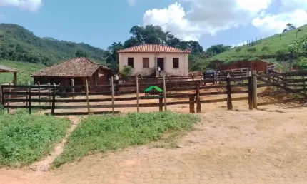 Chácara / sítio à venda no Pinheiro Altos, Piranga  por R$ 600.000