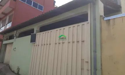 Casa com 6 quartos à venda no Jardim Santana, Mariana  por R$ 960.000