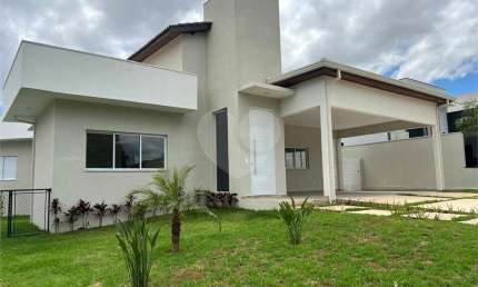 Condomínio com 3 quartos à venda em Itapecerica - SP