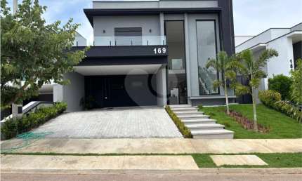 Sobrado com 4 quartos à venda em Residencial Central Parque - SP