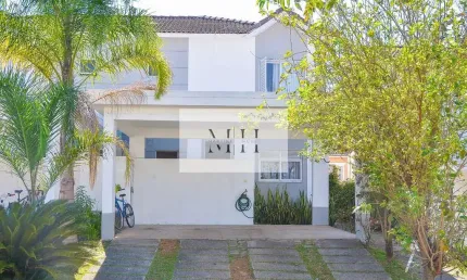 Casa em condomínio fechado com 3 quartos para alugar no Morada da Colina, Resende 