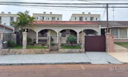 Casa com 3 quartos à venda na Avenida José Primor, Uvaranas, Ponta Grossa