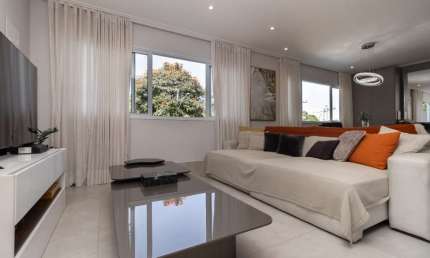 Casa tipo para venda com 3 quartos, sendo 3 suítes, 183m²