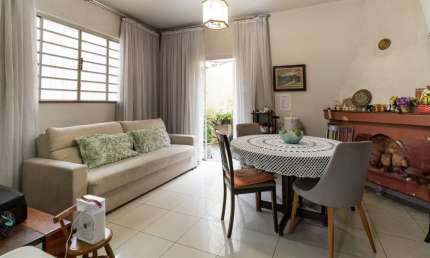 Casa tipo para venda com 4 quartos, sendo 2 suítes, 128m²