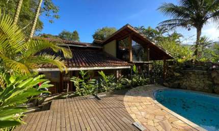 Casa tipo para venda em Sertão do Camburi com 3 quartos, sendo 3 suítes, 100m²