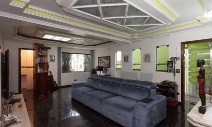 Sobrado para venda em jardim pinheiros com 3 quartos, sendo 3 suítes, 247m²
