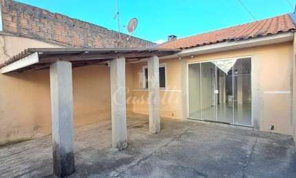 Uma residência em alvenaria com área construída de aprox. 65,00 m  Localizada na