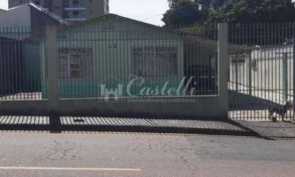 Casa com ótima localização, ideal para investidores, contendo  4 quartos