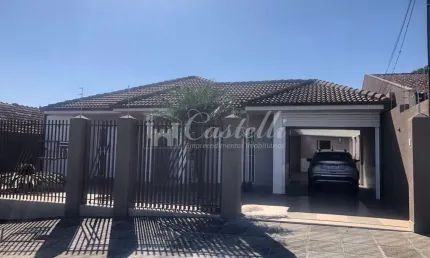 Casa a venda com 2 suítes e amplo terreno em Uvaranas, Ponta Grossa- PR