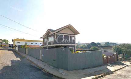 Excelente casa para locação em Uvaranas, podendo ser residencial e comercial