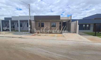 Casa para à venda, no Bairro Uvaranas, PONTA GROSSA - PR