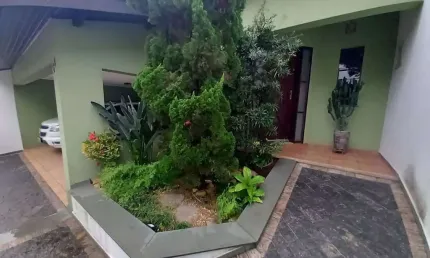 Sobrado com 2 dormitórios à venda, 299 m² por R$ 990.000,00 - Vila Assis Brasil - Mauá/SP