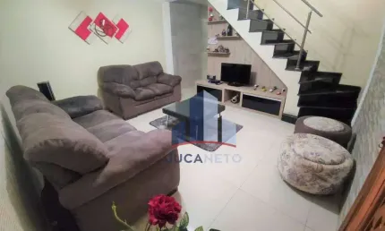 Sobrado com 2 dormitórios à venda, 236 m² por R$ 800.000,00 - Vila Nossa Senhora das Vitórias - Mauá/SP