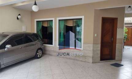 Sobrado com 3 dormitórios à venda, 177 m² por R$ 695.000 - Parque São Vicente - Mauá/SP