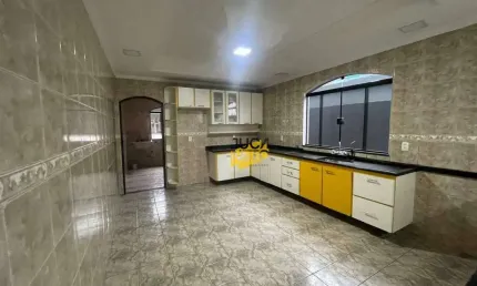 Sobrado com 3 dormitórios à venda, 200 m² por R$ 620.000 - Jardim Primavera - Mauá/SP