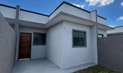 Casa com quintal enorme por R$ 310 mil – Pronta pra morar!