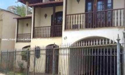 Casa para Venda em Juiz de Fora, Santa Cecília, 3 dormitórios, 2 suítes, 4 banheiros, 2 vagas