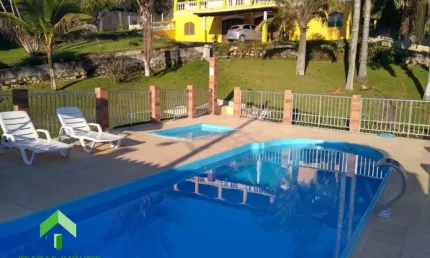 Venda de Belíssima Casa em Ipiabas com 03 Quartos e Piscina
