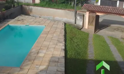 Casa com 3 Quartos, sendo 1 Suite com piscina, area gourmet, varanda no Centro de Ipiabas
