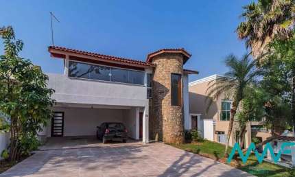 Casa Ampla a Venda em Alphaville 11- 450m2 com 4 Dorm.