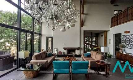 Casa  de Esquina no Tamboré 10 - Preço de Oportunidade!