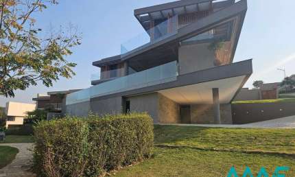 Casa Nova Tamboré 11 - Esquina - Mobiliada - Aceita Parcelamento e Permuta!