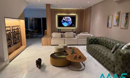 Casa Reformada no Alphaville 11 - Vende ou Aluga - Estuda Permuta!