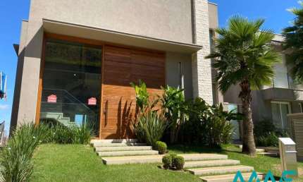 Casa Nova Mobiliada e Diferenciada - Venda ou Locação.
