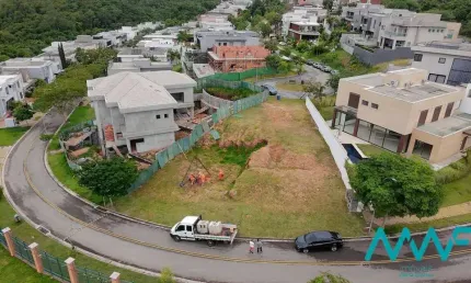 Terreno com 650m2 a venda no residencial burle marx