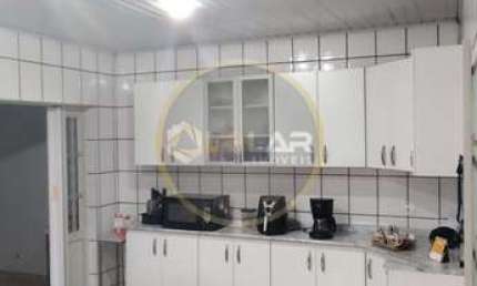 Casa de 3 dorms com suite, churrasqueira, quintal e gar pra 4 carros