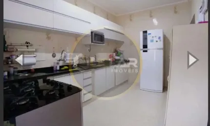 Casa Sobreposta alta com 3 dormitórios no macuco em Santos