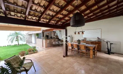 Lindo Sobrado com 4 dormitórios à venda, 220 m² por R$ 890.000 - Parque São Miguel - São José do Rio Preto/SP