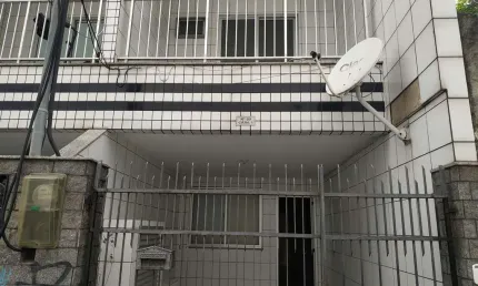 Casa com 2 quartos para alugar na Rua Ângelo Pimentel, 80, Bancários, Rio de Janeiro