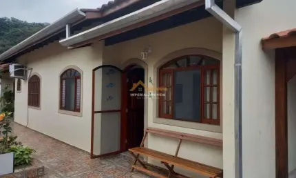 À venda - casa 2 dormitórios  na martim de sá - caraguatatuba/sp
