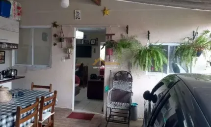 À venda - casa 2 dormitórios no pegorelli - caraguatatuba/sp