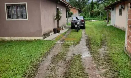 À venda - casa 2 dormitórios no pegorelli - caraguatatuba/sp
