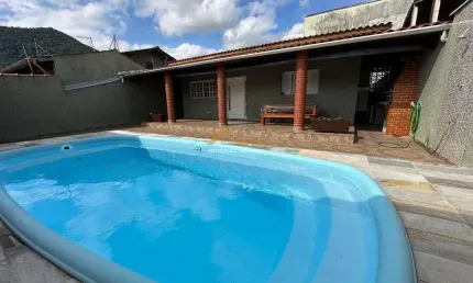 À venda - casa 3 dormitórios no sumaré  -  caraguatatuba/sp