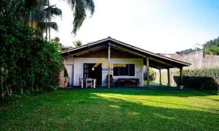 À venda i0912 - casa 2 dormitórios no bairro martim de sá - caraguatatuba/sp