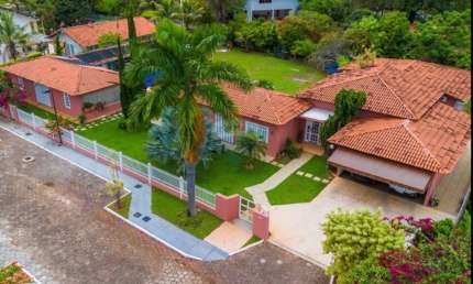 Linda Casa no Park Way, 4 qtos e 3 Sites, Lazer completo para seu Conforto