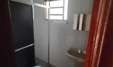 Casa com 2 quartos para alugar na Avenida Tiradentes, Setor Central, Anápolis, 70 m2 por R$ 950